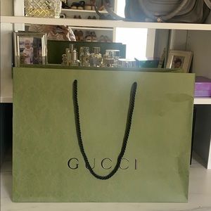 Gucci paper shopping bag